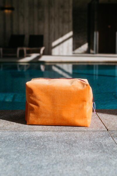 Giant Cosbag Kulturtasche softorange von farbenfreunde