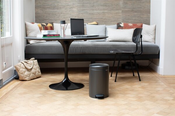 Brabantia NewIcon Treteimer 12 L mit Kunststoffeinsatz