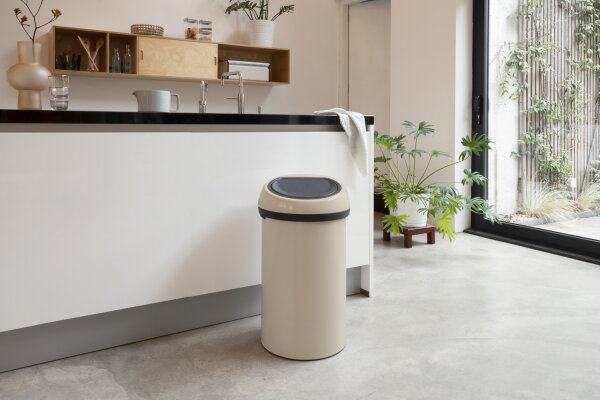 Brabantia Touch Bin 60 L Matt Steel Fingerprint Proof