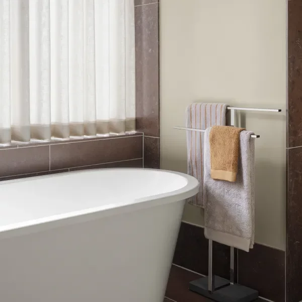 blomus Badetuch -ARTO- Farbe Micro Chip /Tan dünne Streifen 70 x 140 cm