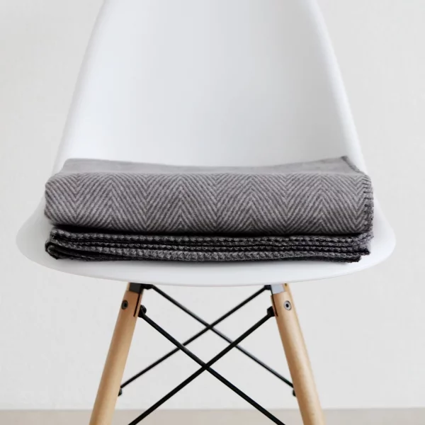 Riema Kuscheldecke Finn dunkelgrau