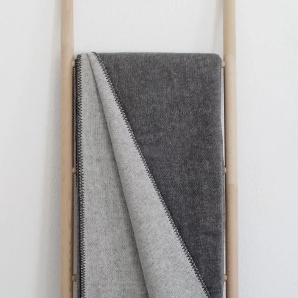 Riema XL Kuscheldecke Thor dunkelgrau