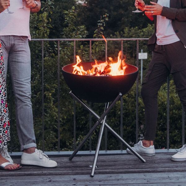 BOWL 57 Feuerschale mit Dreibein