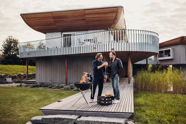 BOWL 57 Feuerschale mit Dreibein